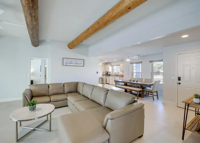Holiday home Pet-friendly W/ Hot Tub In Havasu