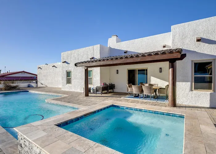 Pet-friendly W/ Hot Tub In Havasu Holiday home