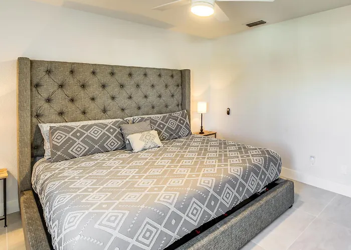 Pet-friendly W/ Hot Tub In Havasu *